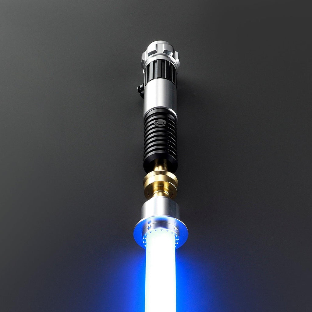 The Negotiator Lichtschwert in Silber und Schwarz – duellfähiges Premium-Modell mit blauer Klinge