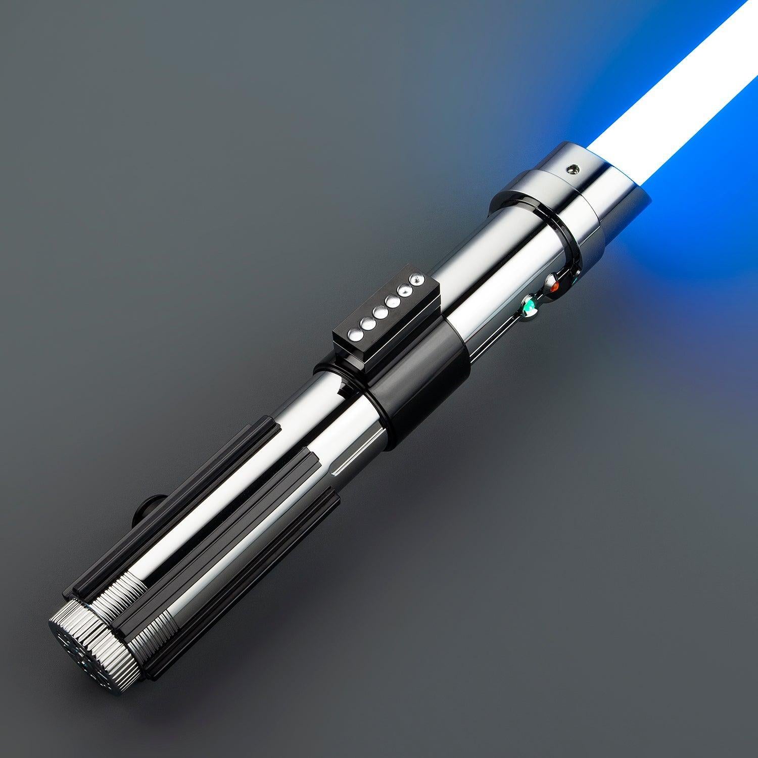 The Learner blau – schlankes, elegantes Lichtschwert mit silbernem Griff und schwarzen Rillen