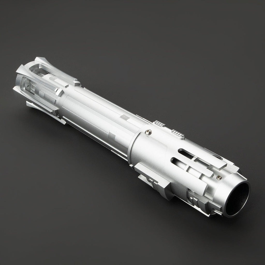 The Scion Lichtschwert in Silber – detaillierter Griff aus Aluminium