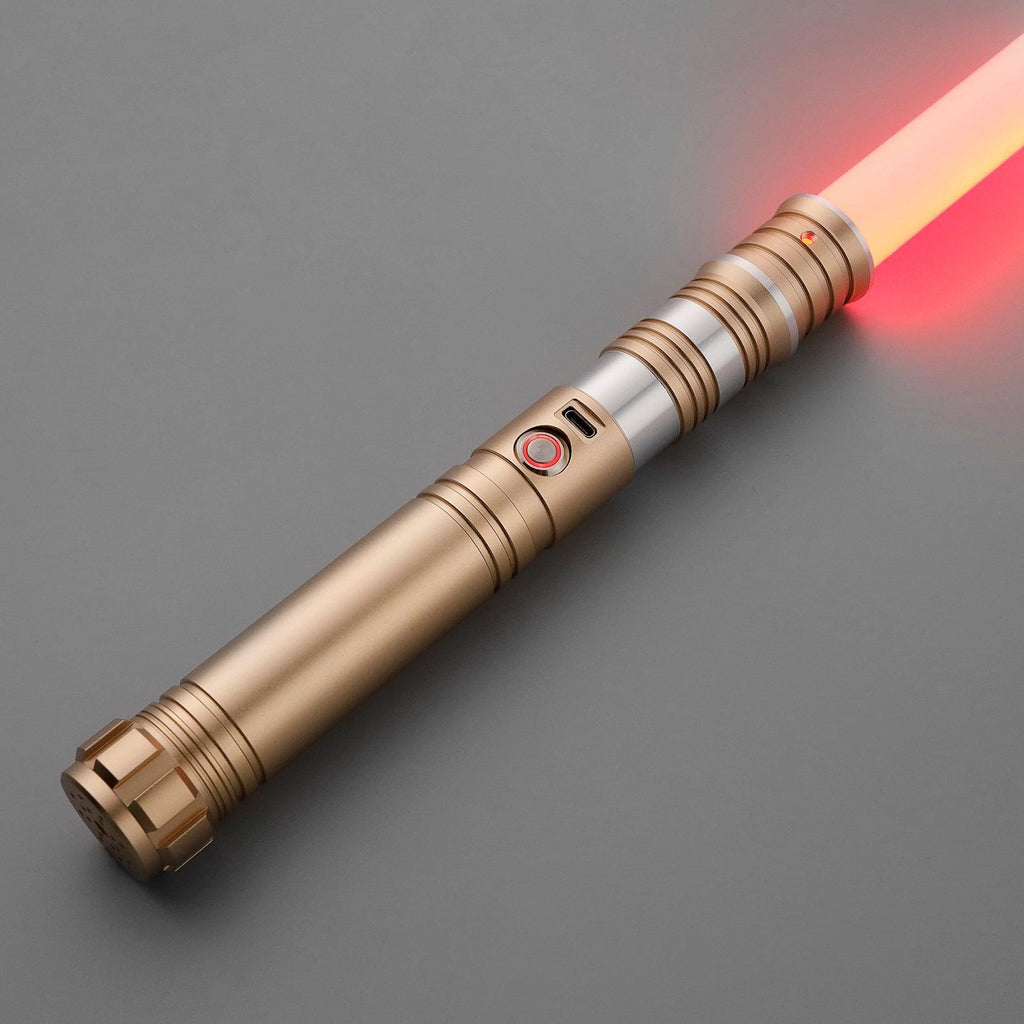 C035 Lichtschwert in Gold-Silber – geradliniges, griffiges Premium-Lichtschwert mit roter Klinge