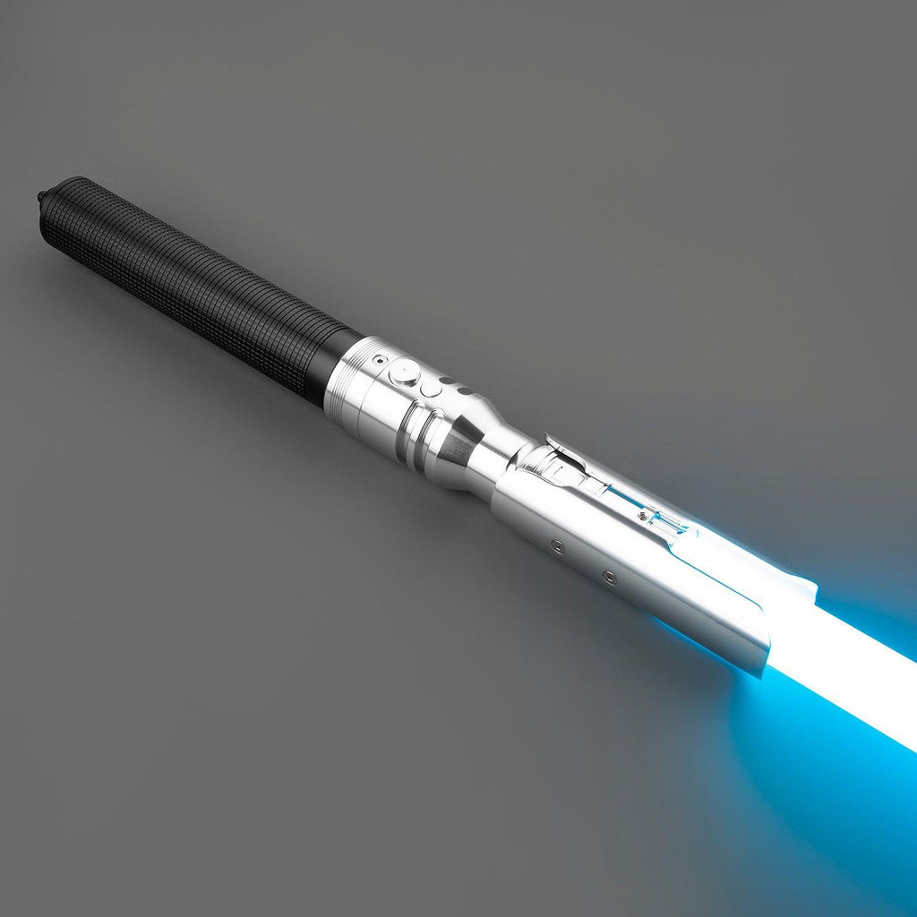 Fallen Variante 1 Lichtschwert mit schwarzem Griff und silbernem Hilt, leuchtende blaue Klinge