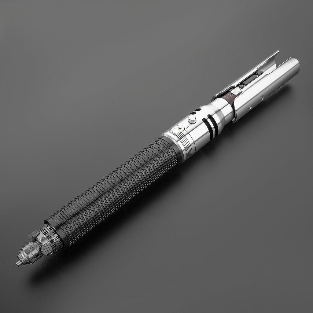 Fallen Variante 2 – silbernes Premium Lichtschwert mit schwarzem Griff und offenem Emitter