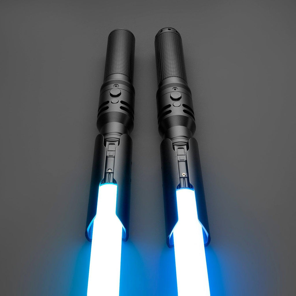 Fallen Doppelschwert in Schwarz – zwei Premium-Lichtschwerter mit blauer Klinge