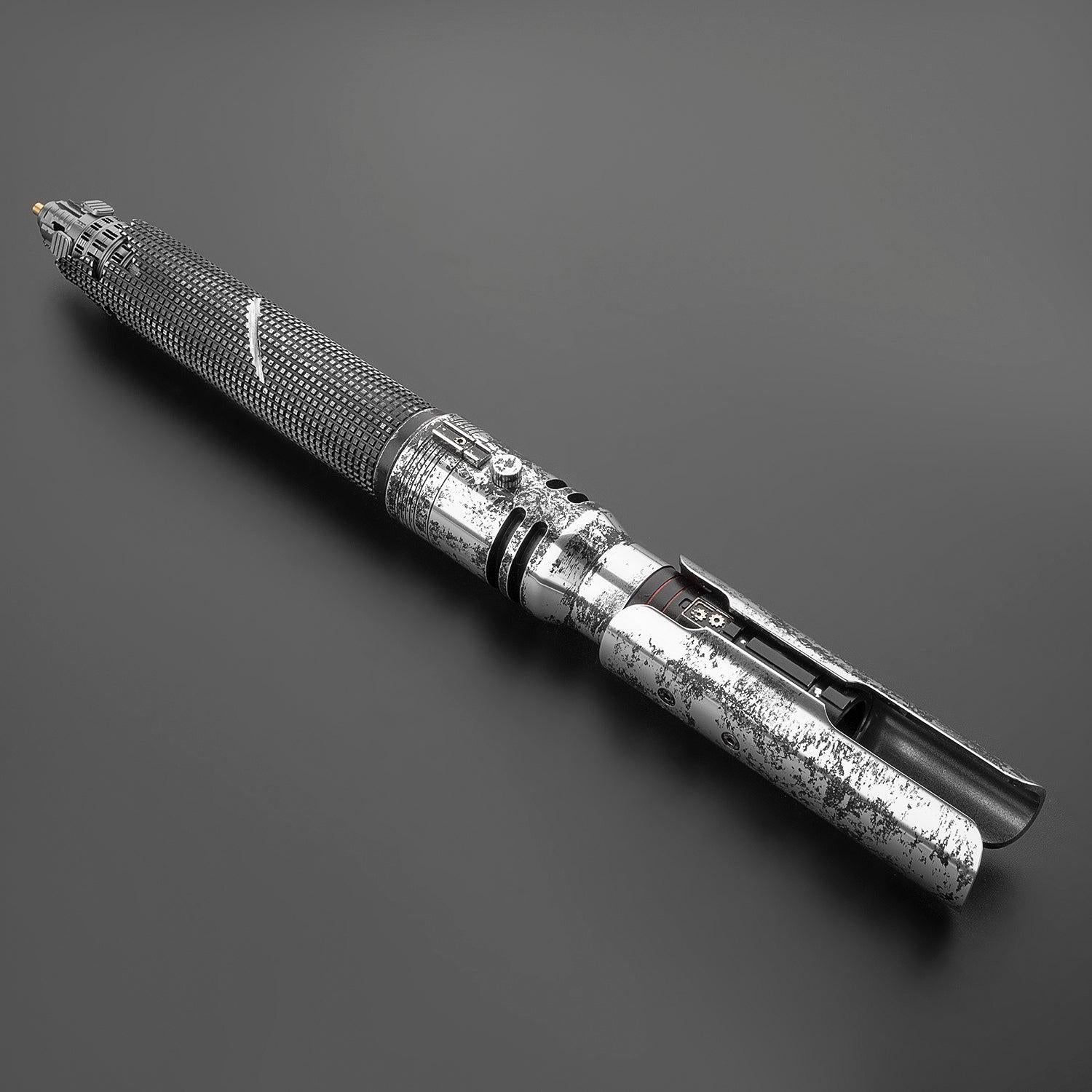 Fallen - verwittert Lichtschwert mit abgenutztem Metall-Hilt und strukturiertem Griff, Premium-Design