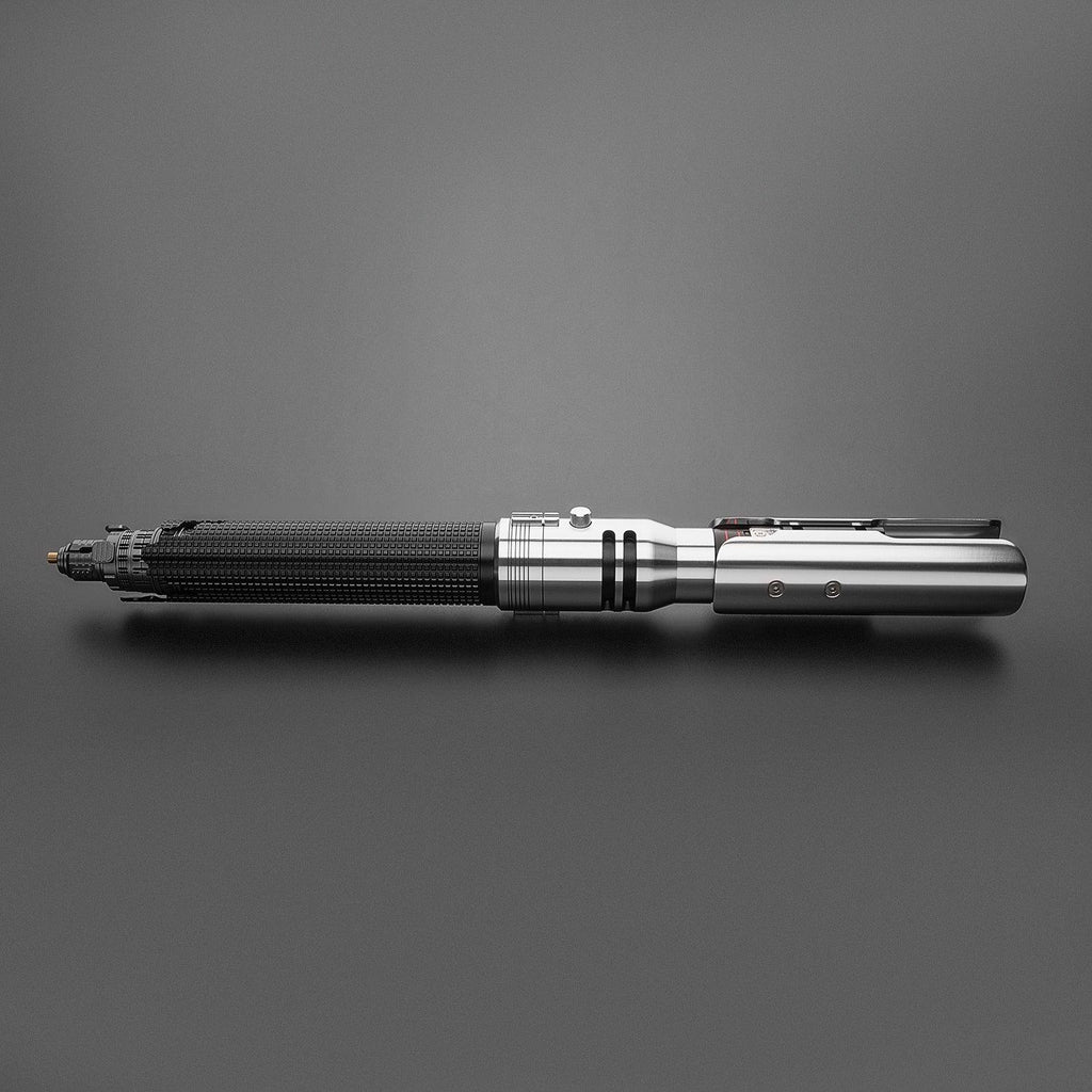 Fallen Lichtschwert – silbernes Premium-Hilt mit schwarzem, geriffeltem Griff