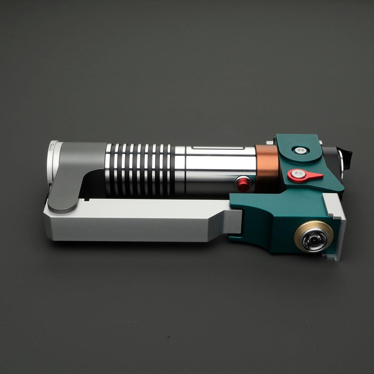 The Hybrid Lichtschwert in Grau und Dunkelgrün – einzigartiges Blaster-Design Premium