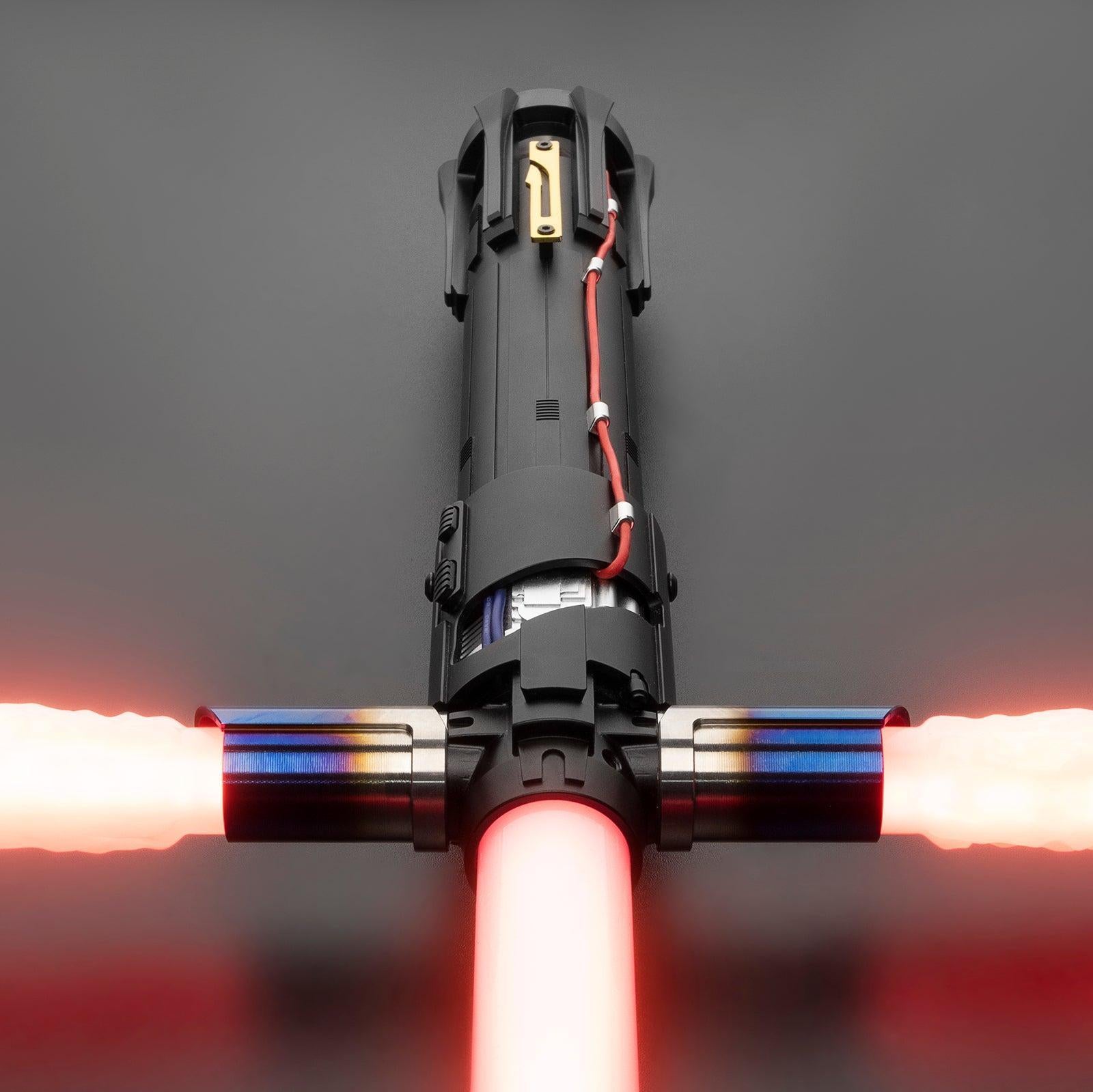 The Knight Lichtschwert in Schwarz mit roter Klinge – Premium-Kreuzwächter-Design
