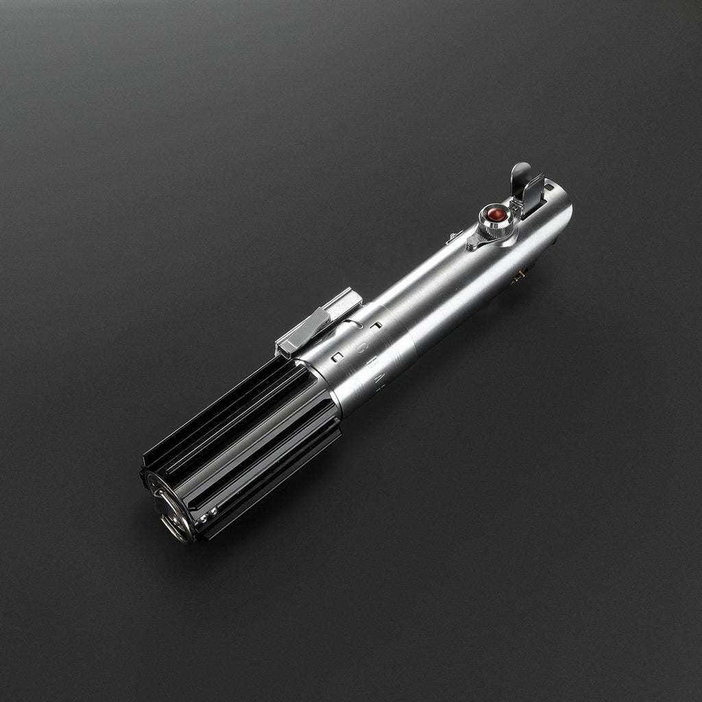 Hope Lichtschwert in Silber – ikonisches Premium-Design mit schwarzem Griff und rotem Knopf