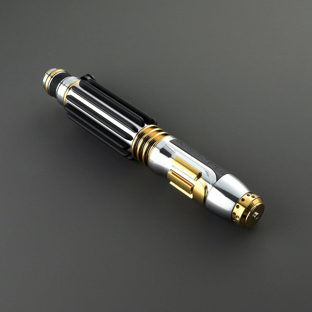 The Master Lichtschwert – silbernes und goldenes Premium-Hilt mit schwarzem Griff