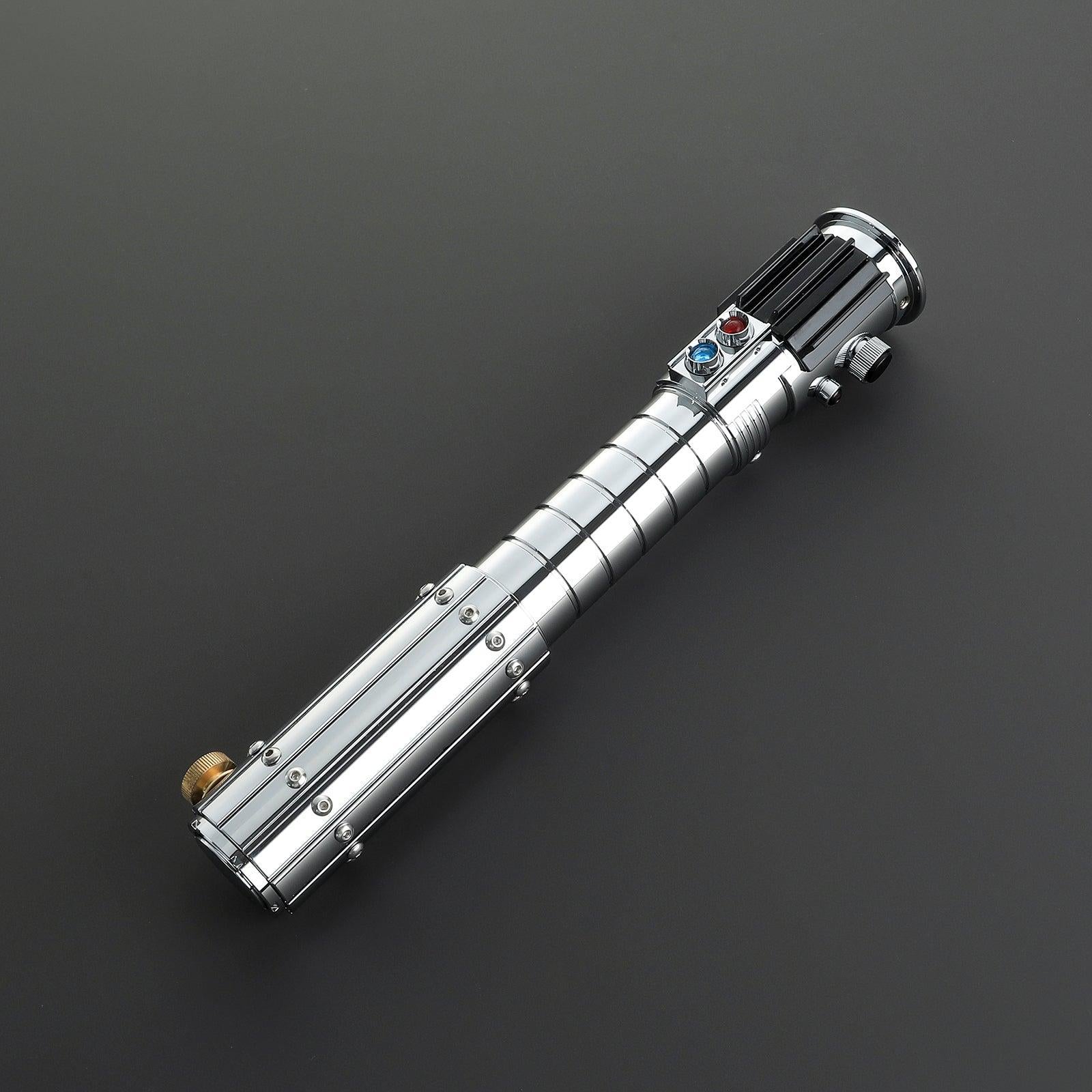 The Empress Lichtschwert in Silber – elegantes Premium-Design mit roten und blauen Akzenten