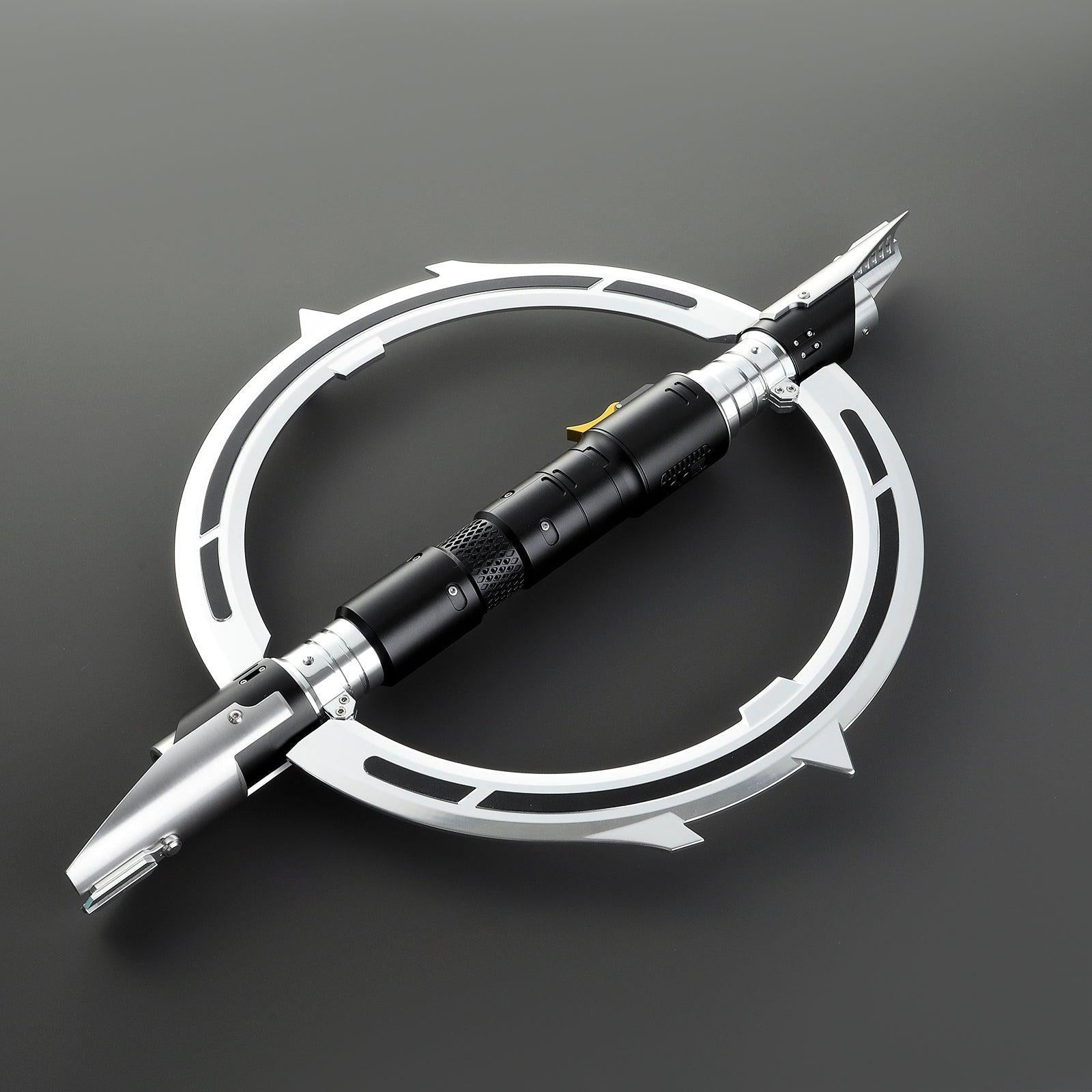 The Hunter Lichtschwert in Schwarz-Silber – markantes Premium-Modell mit klappbarem Ring
