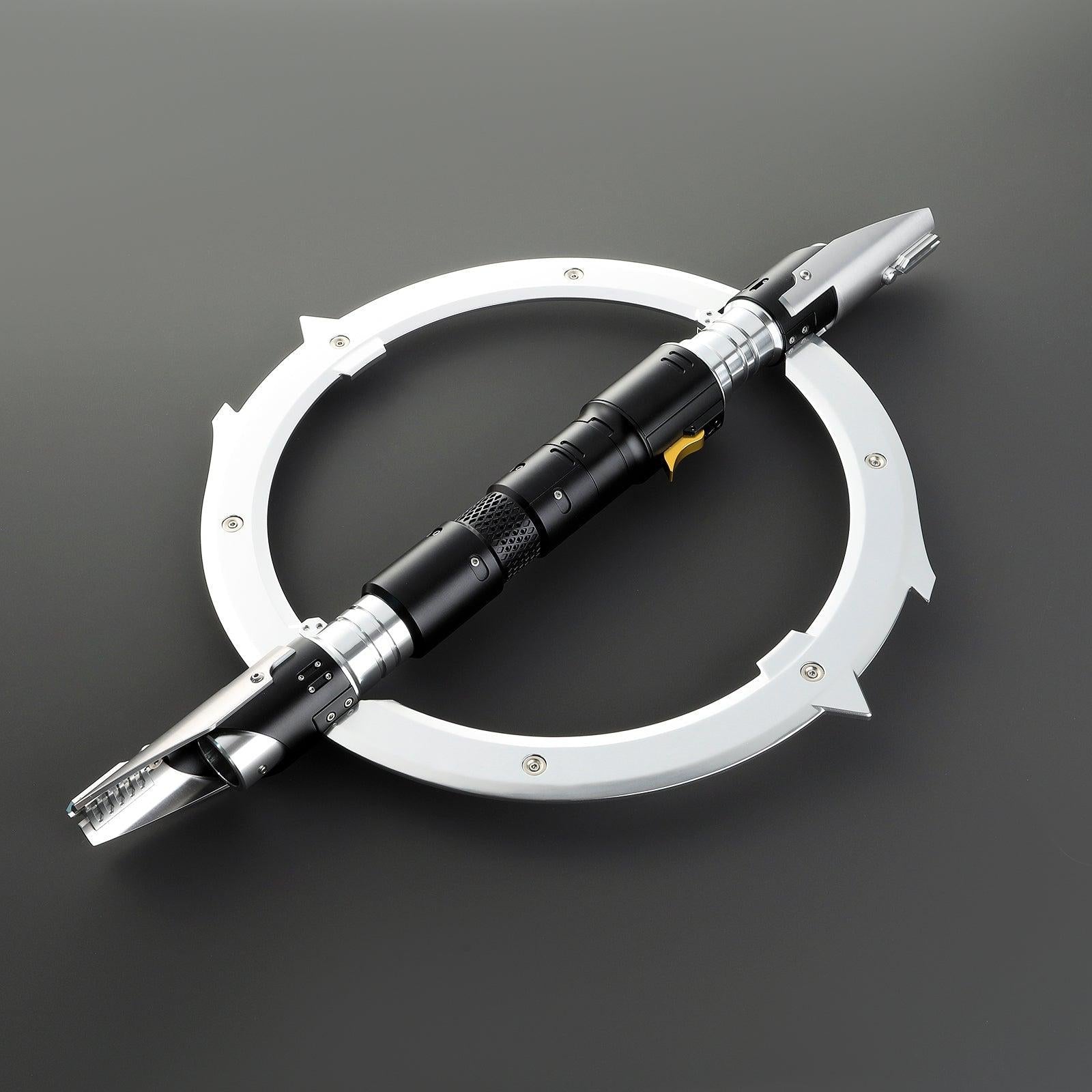 The Hunter Lichtschwert in Schwarz-Silber – markantes Premium-Modell mit klappbarem Ring