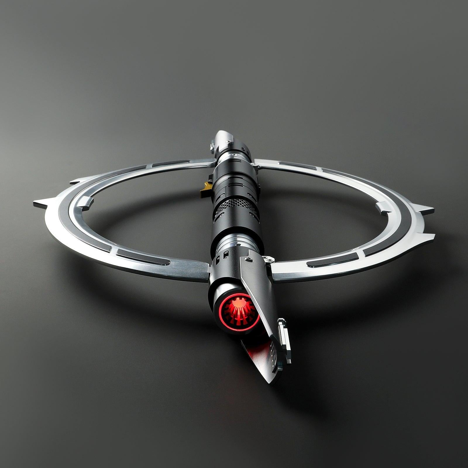 The Hunter Lichtschwert in Schwarz-Silber – markantes Design mit klappbarem Ring und roter Klinge