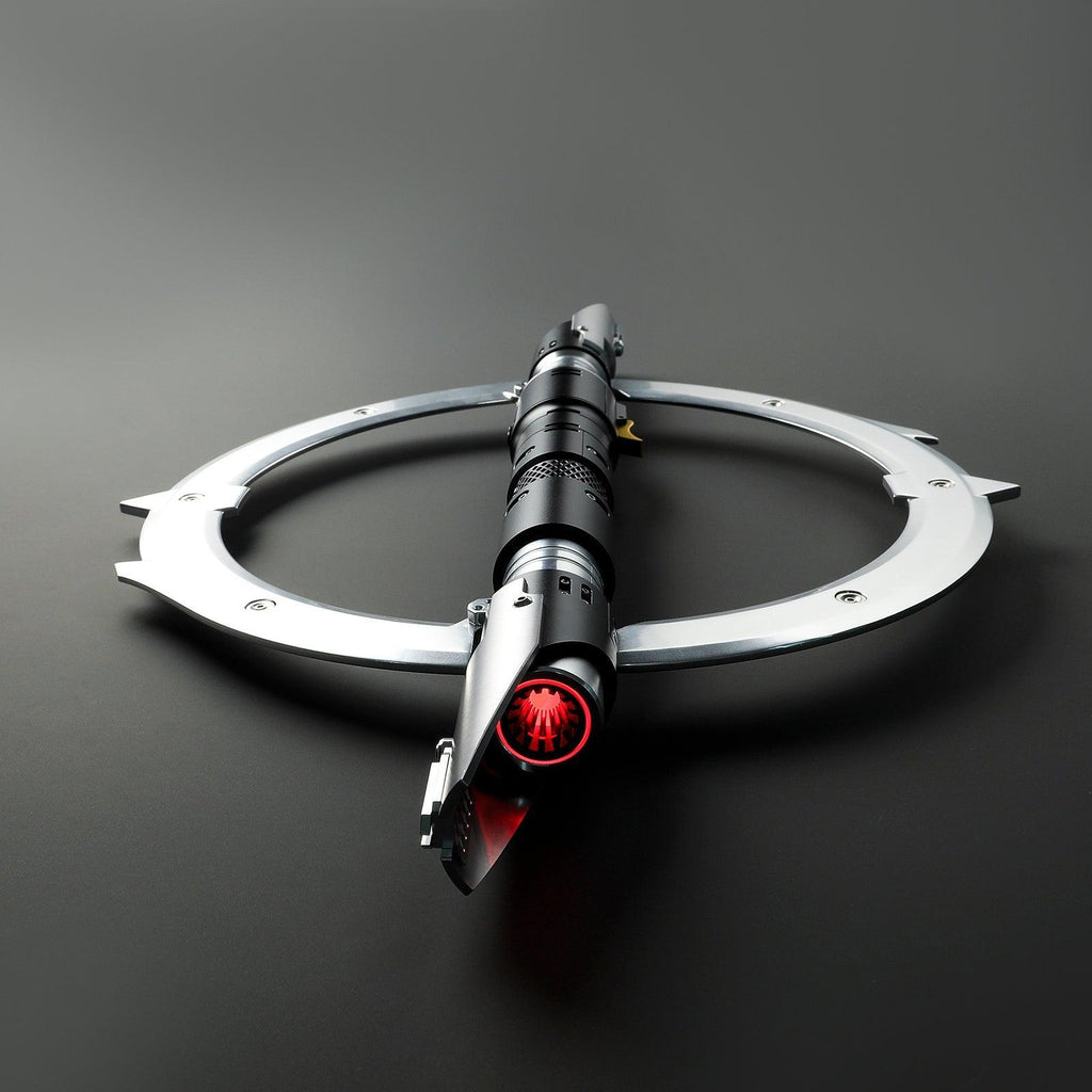 The Hunter Lichtschwert in Schwarz-Silber – markantes Design mit klappbarem Ring und rotem Leuchten