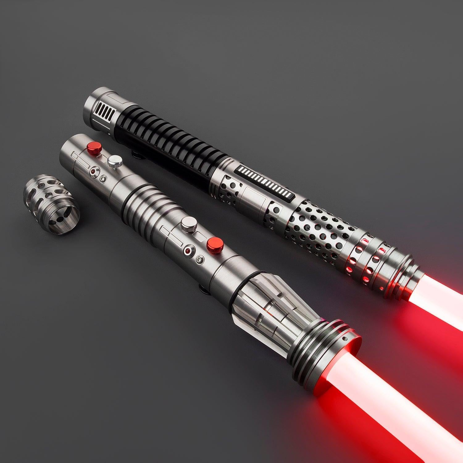 Crimson Lichtschwert in Silber und Schwarz – duellfähiges Premium-Modell mit roter Klinge