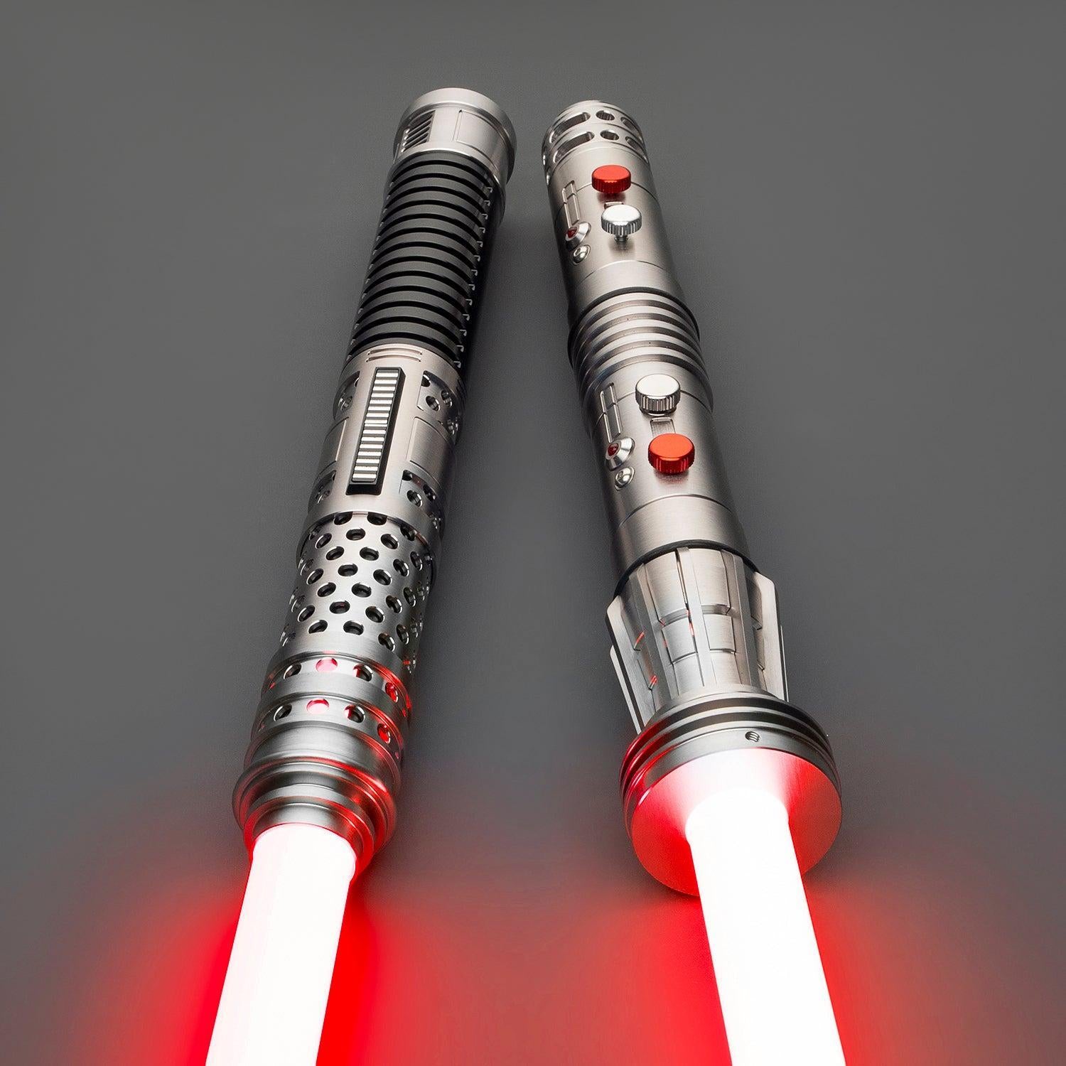 Crimson Lichtschwert in Silber mit roter Klinge – zwei duellfähige Premium-Modelle