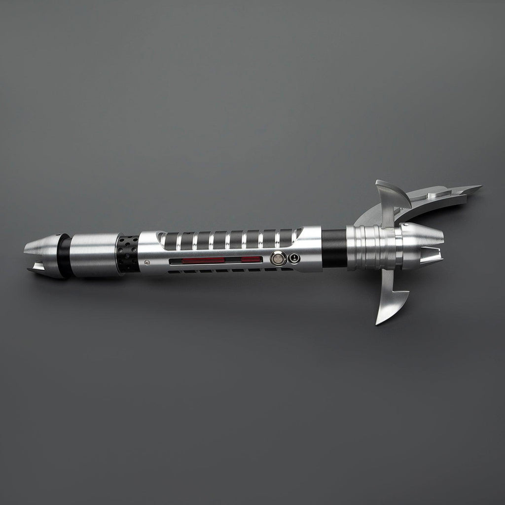 The Shadow Lichtschwert in Silber – Premium-Hilt mit verlängertem Griff und roten Klingenakzenten