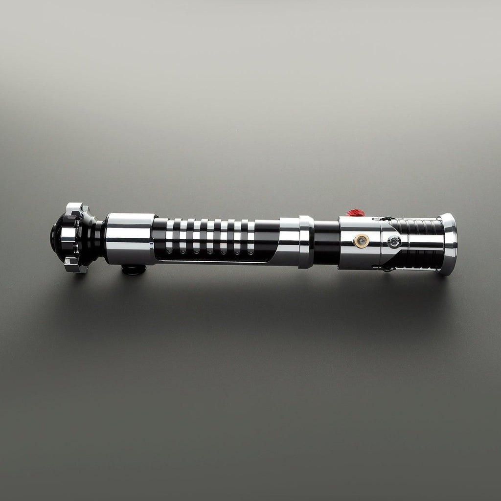 Serenity Lichtschwert – elegantes Chrom-Design mit schwarzem Griff und rotem Knopf, Premium-Modell