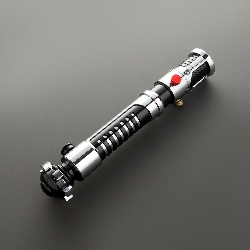 Serenity Lichtschwert – silbernes Premium-Hilt mit schwarzem Griff und rotem Knopf
