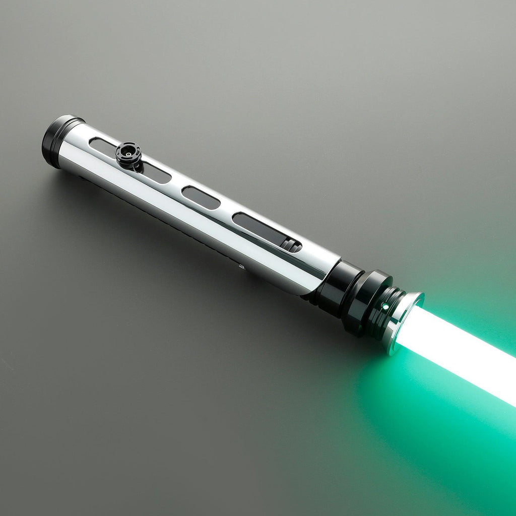 Maverick Lichtschwert in Chrom-Silber mit grüner Klinge – Premium-Design