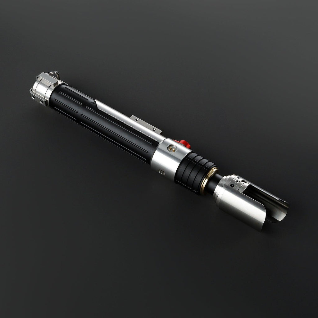 Heir Lichtschwert in Schwarz und Silber – elegantes Premium-Modell mit rotem Knopf