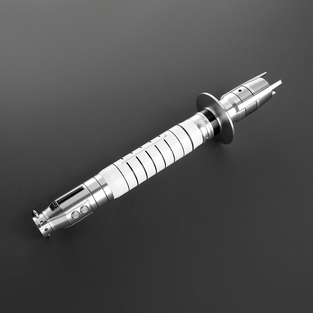 The Huntress Lichtschwert mit elfenbeinfarbenem Griff und schlankem Design, ein Premium-Lichtschwert