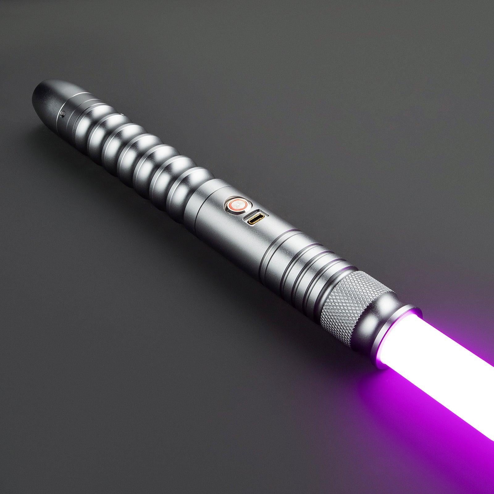 SL04 Lichtschwert in Grau mit geradem Emitter und schmal zulaufendem Griff, ideal für Training