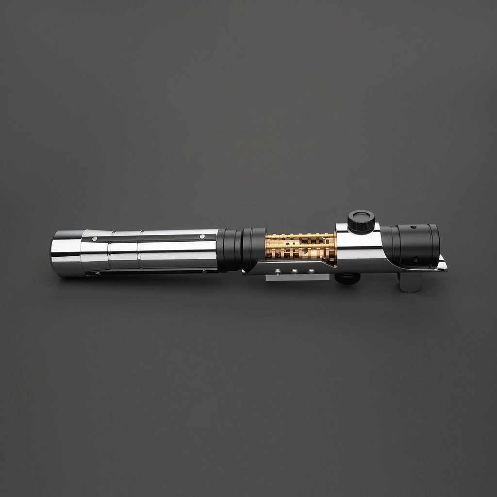 The Apprentice Lichtschwert – silbernes Premium-Modell mit offenem Kyber-Kammer-Design