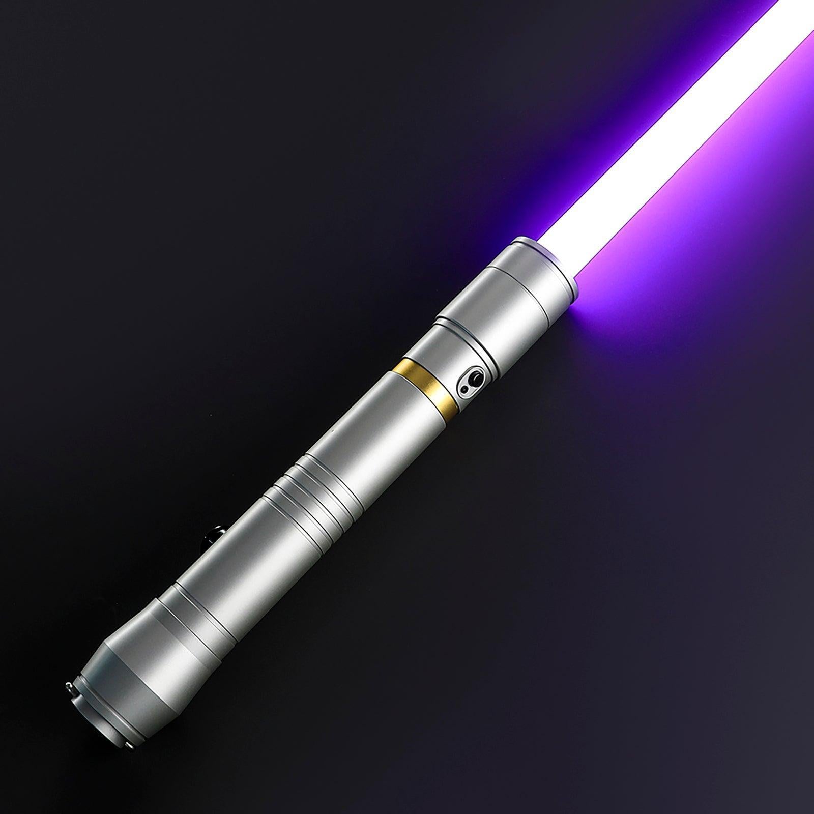Wayseer Lichtschwert in Silber mit lila Klinge – Premium-Design mit goldenem Akzent
